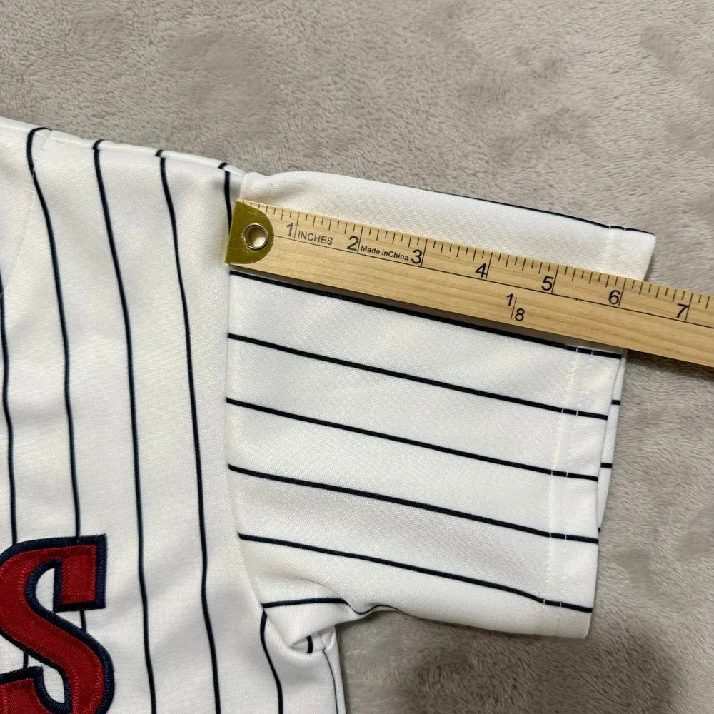 VTG Majestic Minnesota Twins Justin Morneau Jersey Youth M White Pinstripe MLB